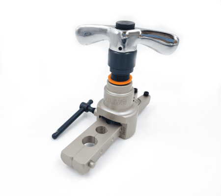 Вальцовка эксцентриковая с реверсом Value VFT-809-IS (1/4" - 3/4"; с труборезом VTC-32; упак. кейс)