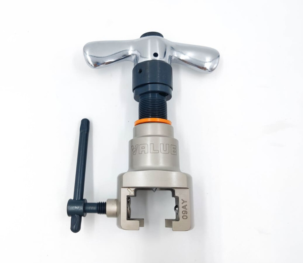 Вальцовка эксцентриковая с реверсом Value VFT-809-IS (1/4" - 3/4"; с труборезом VTC-32; упак. кейс)