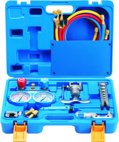 Набор инструментов Value VTB-5B-III (в кейсе: коллектор для R22,R134A,R407C,R410A; шланги с вентилями; 2 переходника; вальцовка; 2 трубореза; ример)