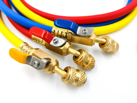 Заправочные шланги с вентилем DSZH CT-360-RYB-HV-R32/410A 1.5м, 1/4"-5/16" SAE, до 55 Bar